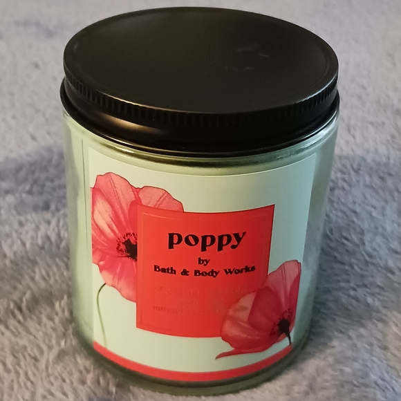 NEW | BATH And BODY WORKS SINGLE WICK CANDLE - Picture 3 of 7